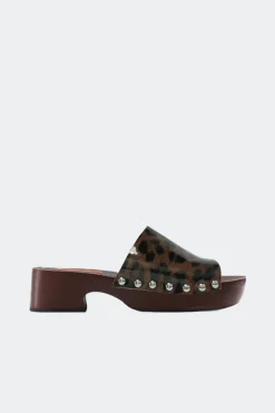 Riorio wood platform