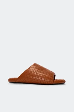 Wovenwoven bubble slide